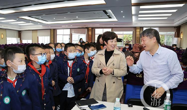 九三科學課:帶綦江4萬小學生探知“我從哪里來”